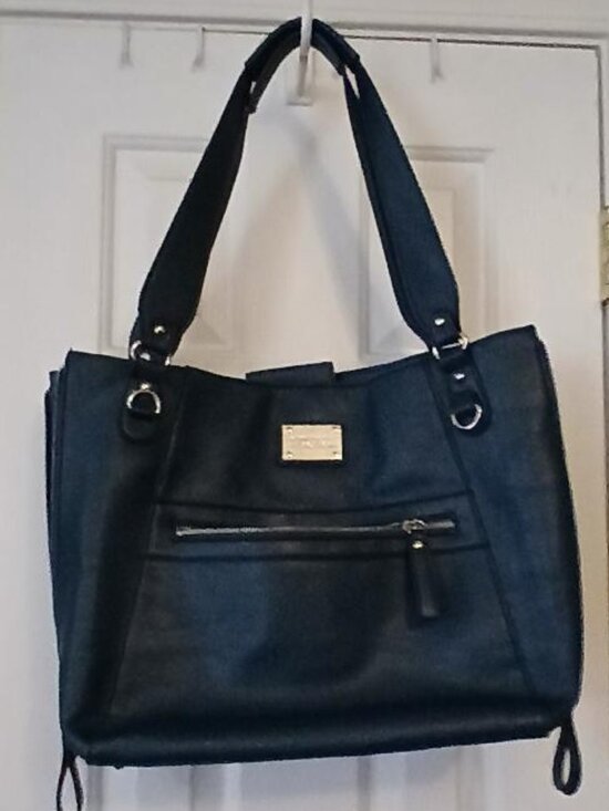 Kenneth Cole Reaction Handbags - Kenneth Cole REACTION laptop or ipad purse